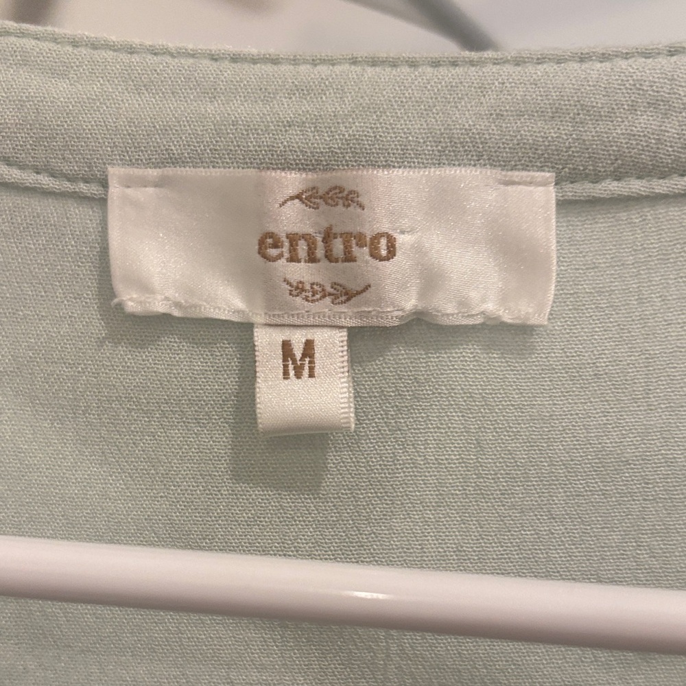 Entro Light Green Lace Accent Blouse - Picture 4 of 8